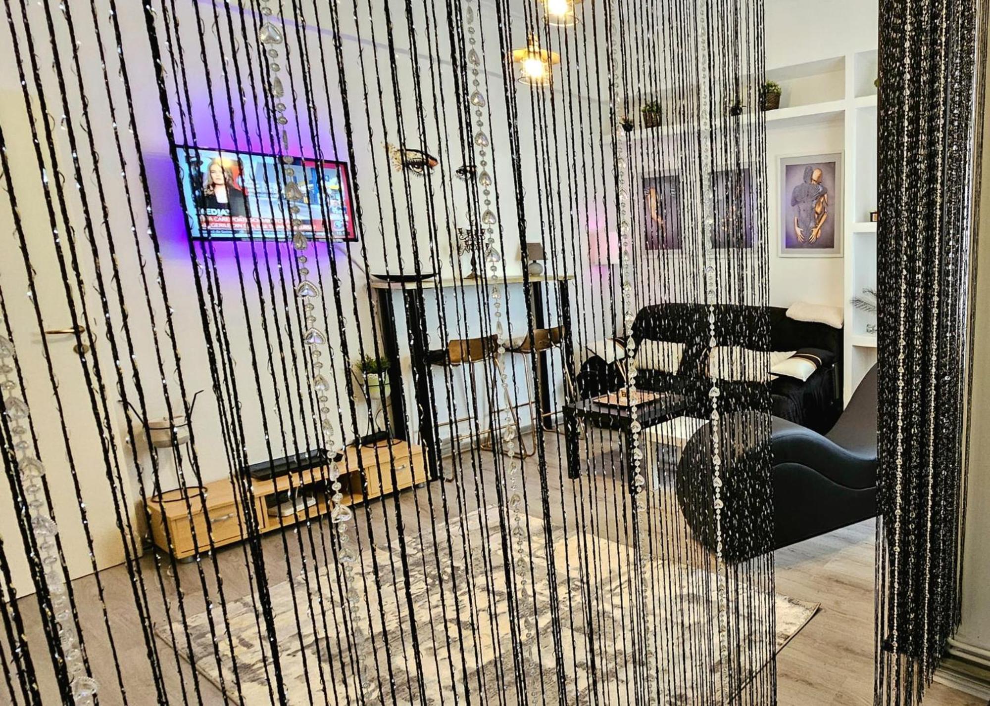Tantra Studio 1 Conta Universitate Βουκουρέστι Εξωτερικό φωτογραφία